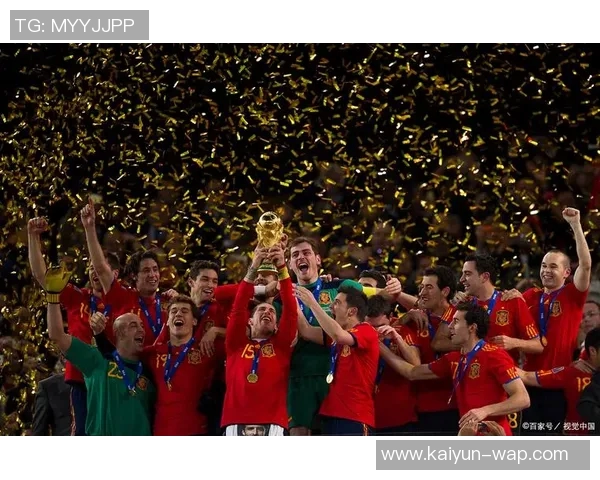 足球传奇人物奖杯之巅十强盘点他们的荣誉与辉煌时刻