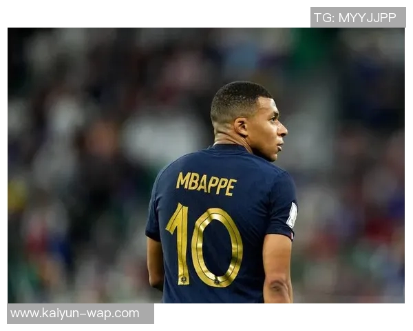 全球足坛最受欢迎球星揭秘背后的荣耀与挑战