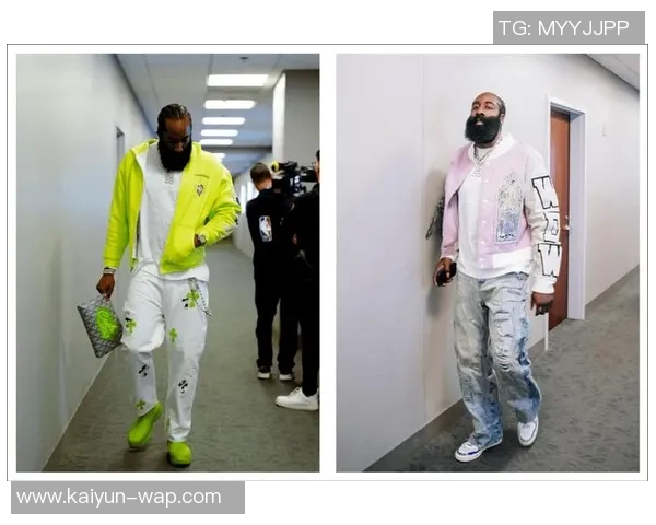 足球球星穿带帽卫衣展现街头风格引领时尚潮流的独特魅力